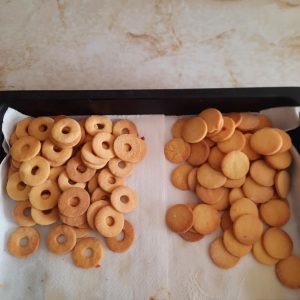 pečeni piškoti za linške s pistacijo