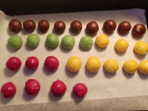 oblikovanje malinovih razpokančkov